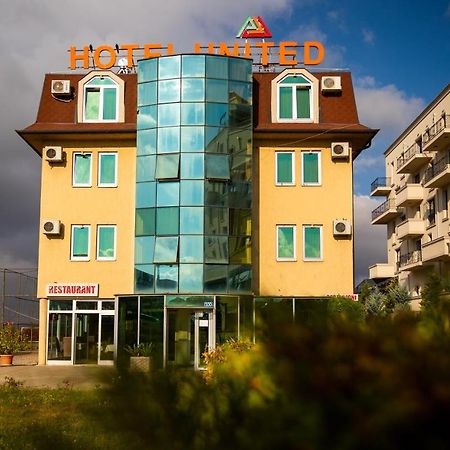 Hotel United Pristina Eksteriør billede