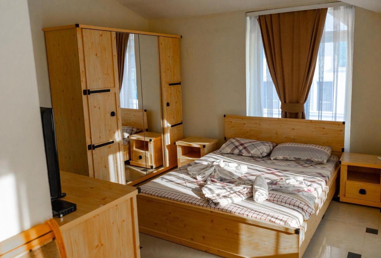 Hotel United Pristina Eksteriør billede