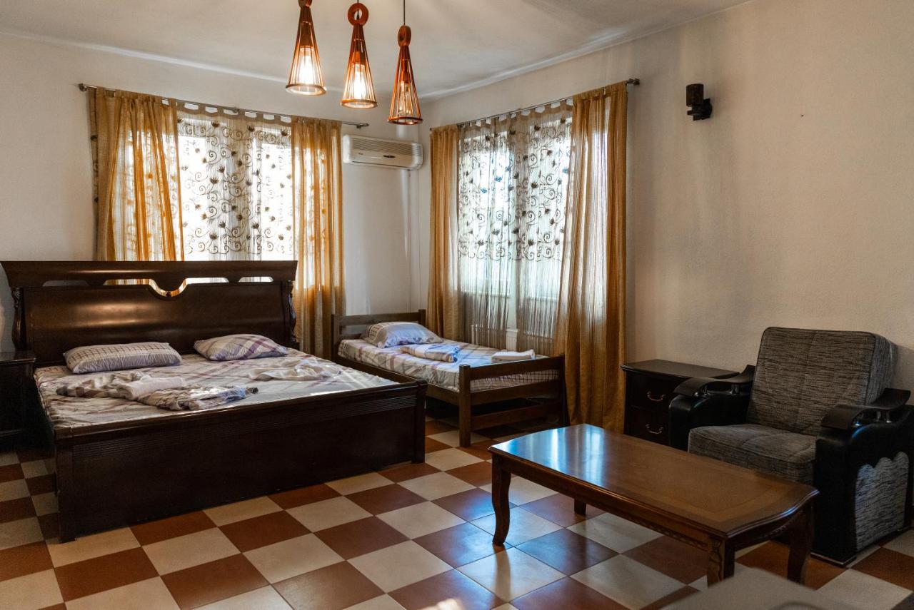 Hotel United Pristina Eksteriør billede