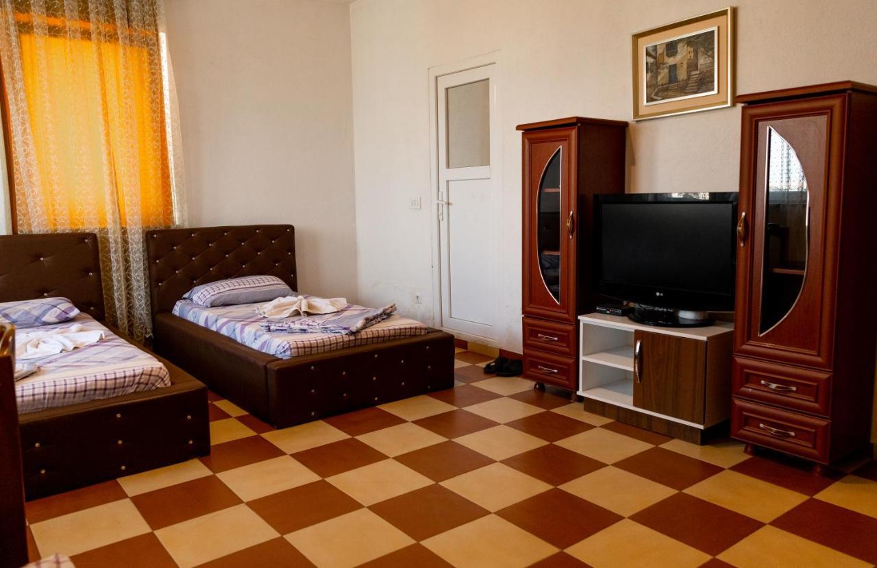 Hotel United Pristina Eksteriør billede