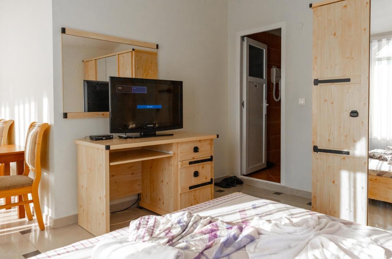 Hotel United Pristina Eksteriør billede