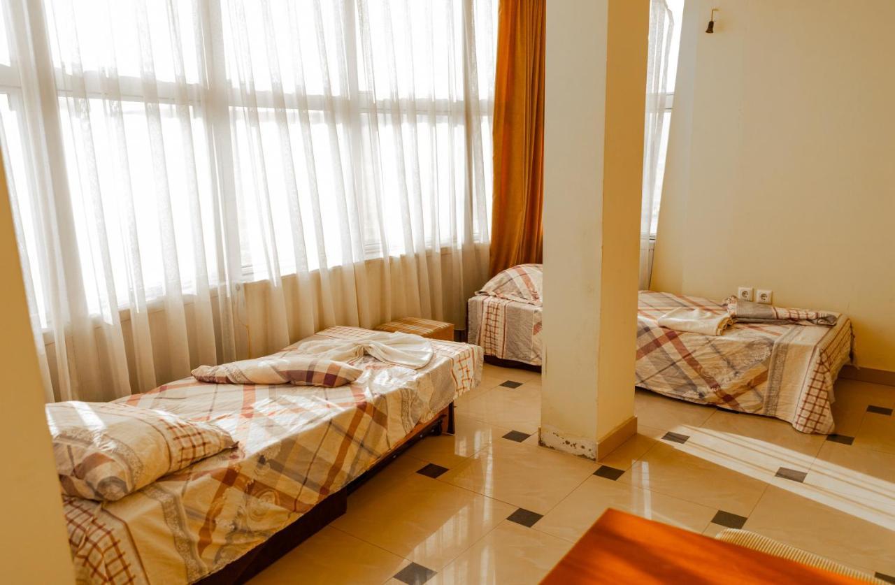 Hotel United Pristina Eksteriør billede