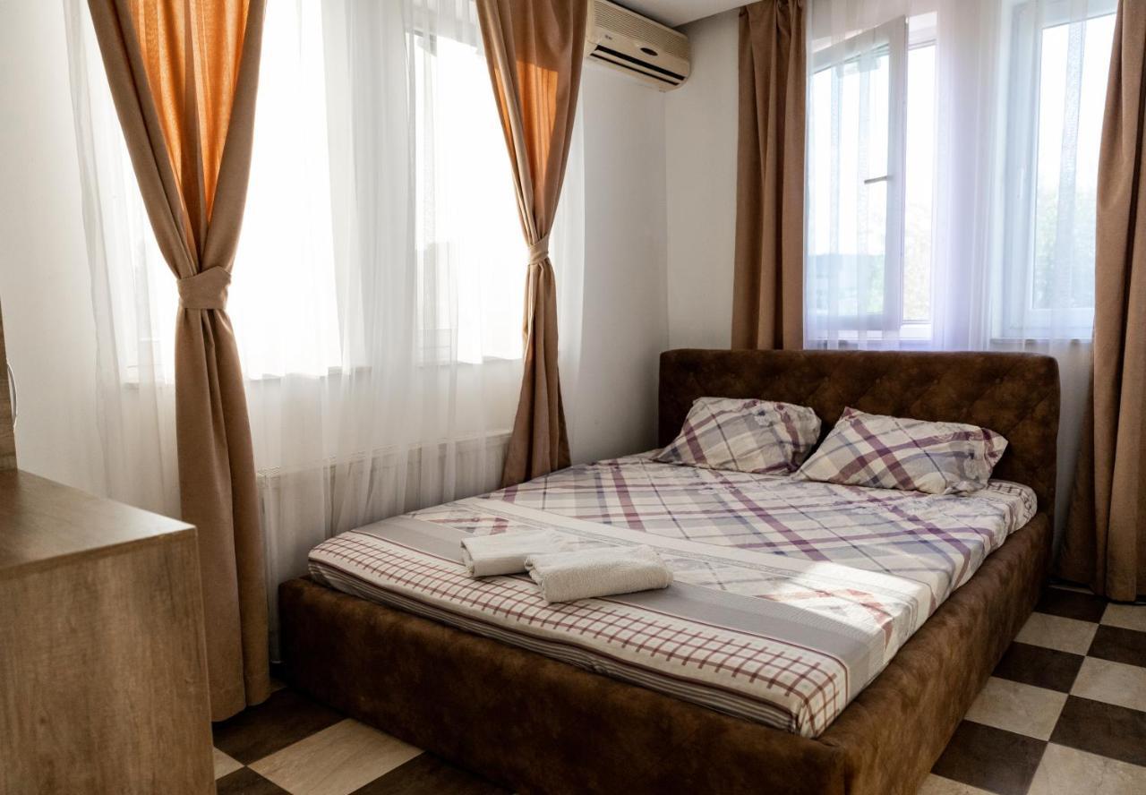 Hotel United Pristina Eksteriør billede