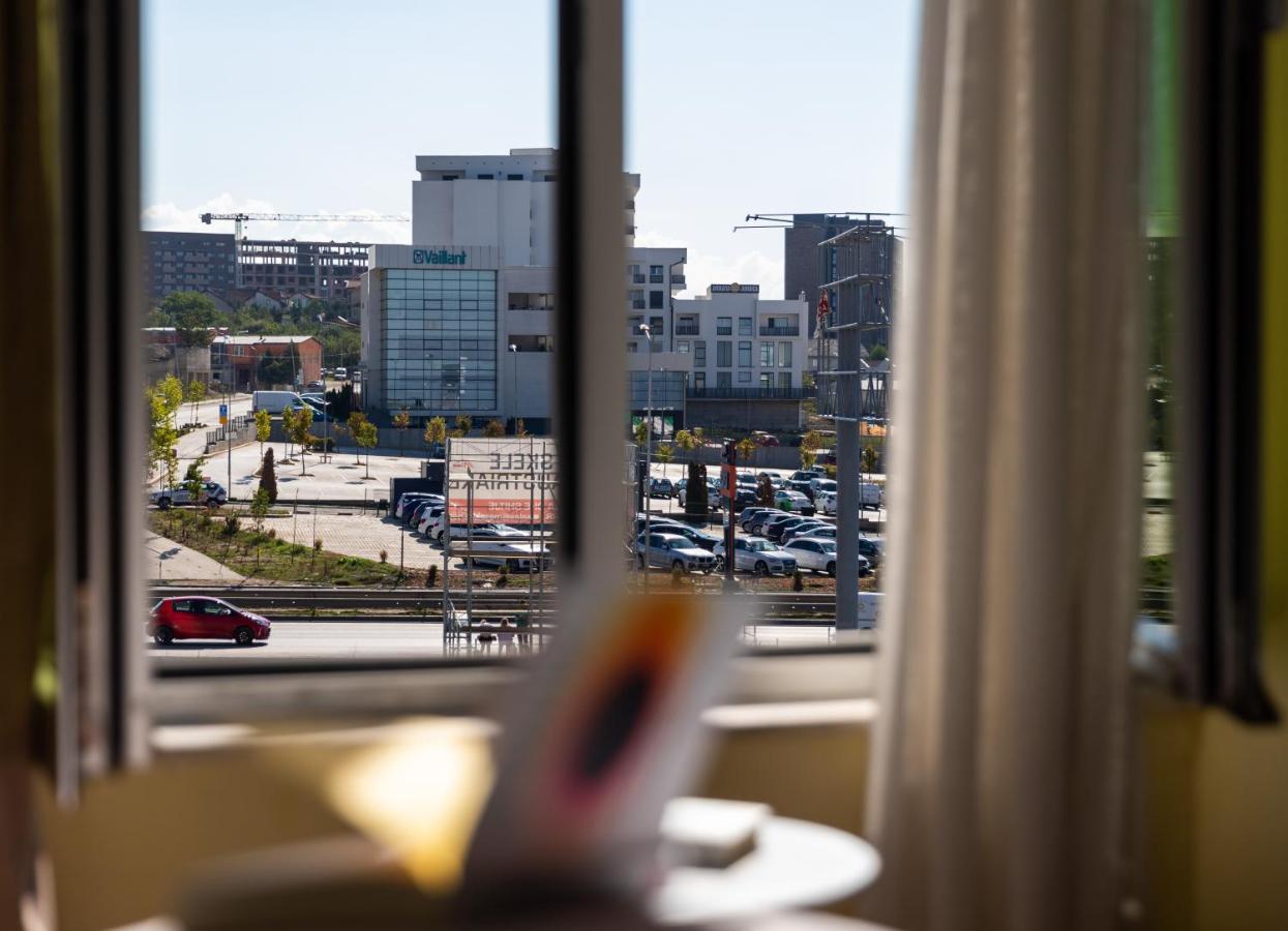 Hotel United Pristina Eksteriør billede