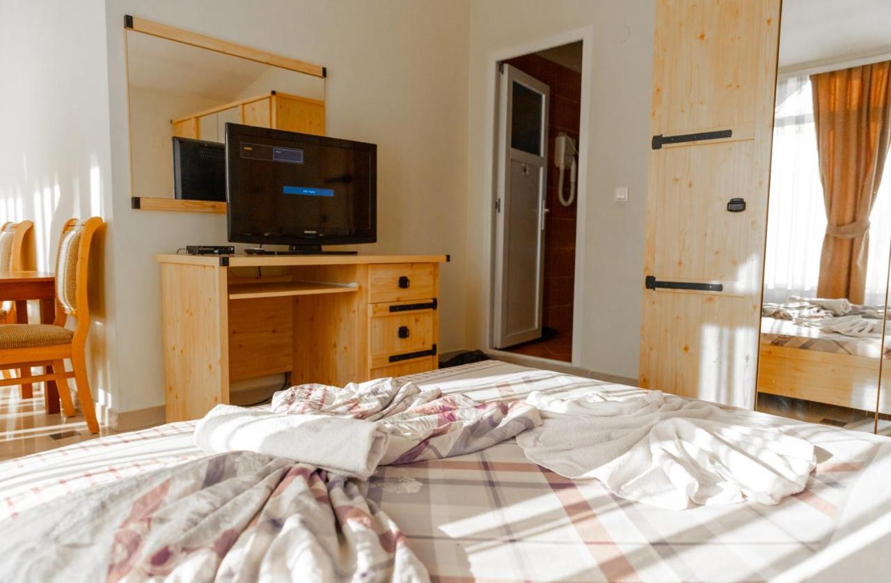 Hotel United Pristina Eksteriør billede