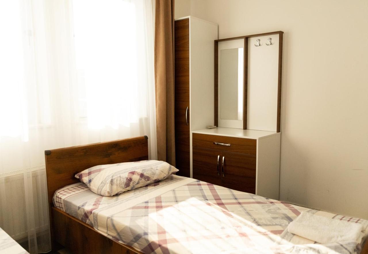 Hotel United Pristina Eksteriør billede